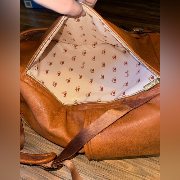 Itsy Ritzy Cognac Boss plus diaper bag used - Picture 8 of 12